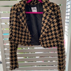 Zara Short Houndstooth Blazer, size Small/medium